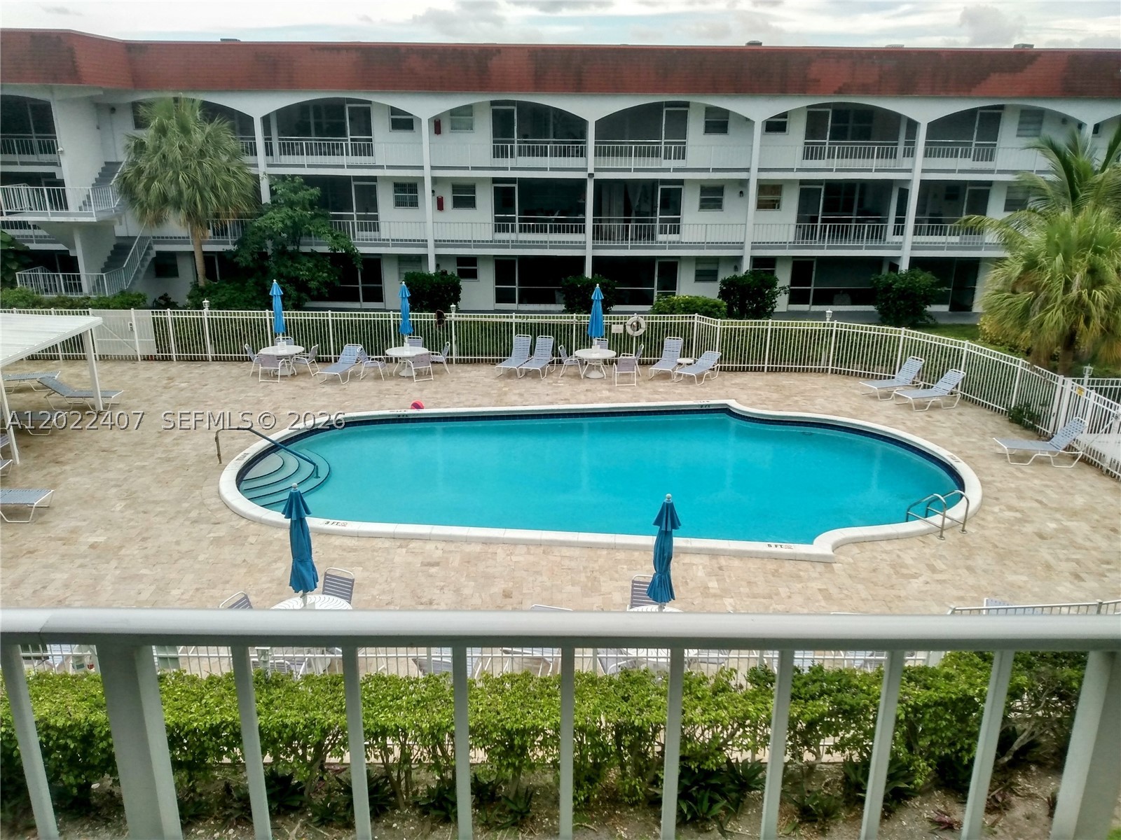 581 Blue Heron Dr 315-B — photo