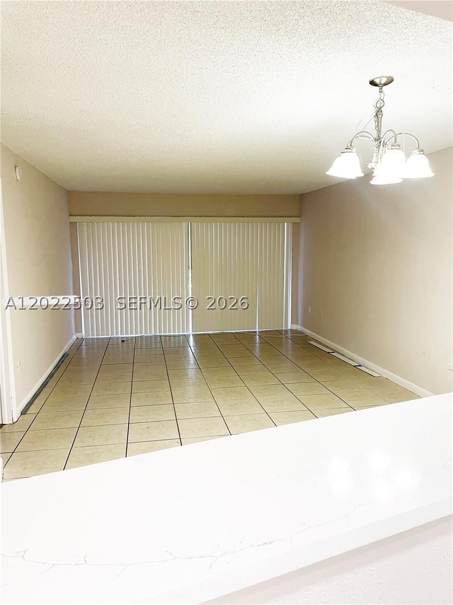 4255 N University Dr 109 — photo