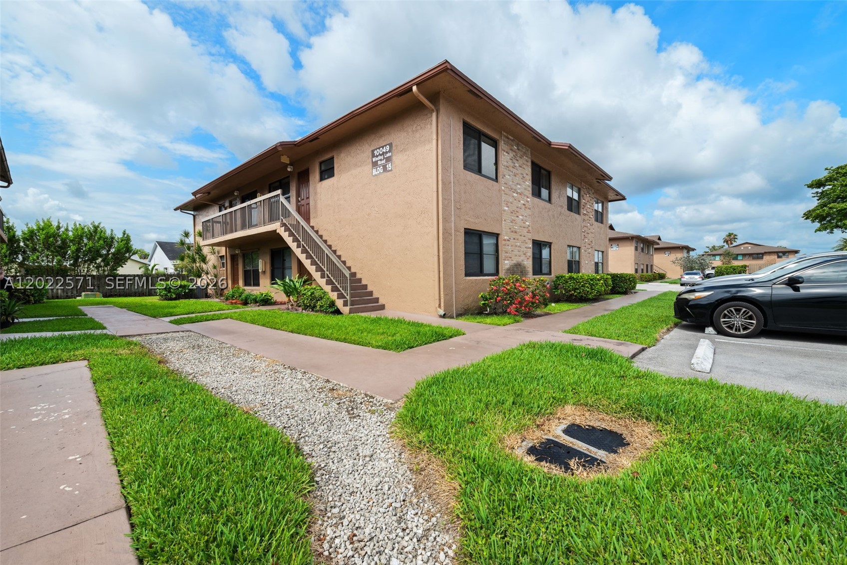 10049 Winding Lake Rd 202 — photo
