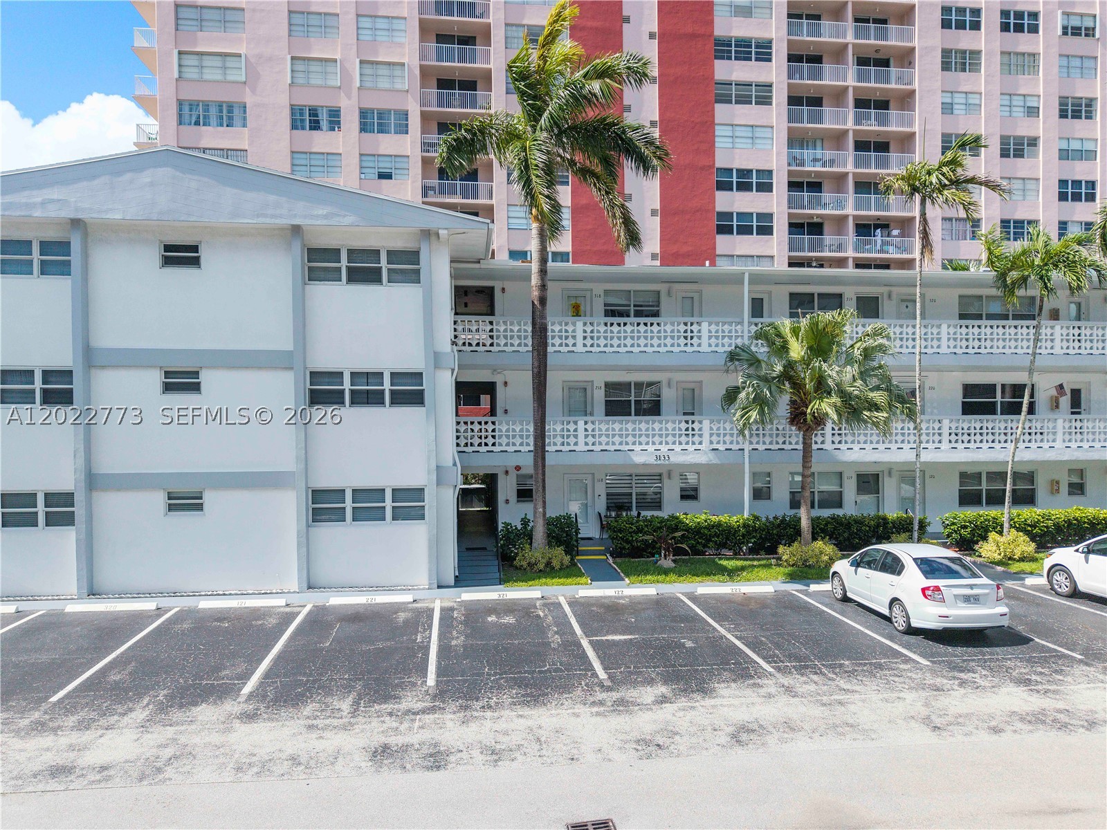 3133 S Ocean Dr 318 — photo