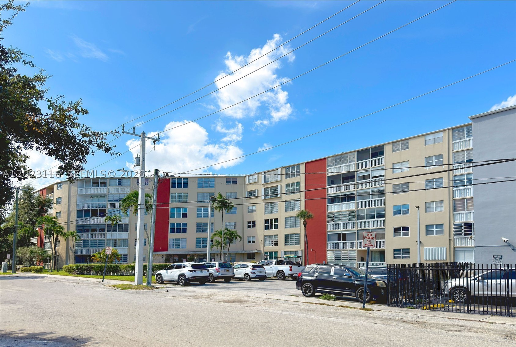 1475 NE 125th Ter 408H — photo