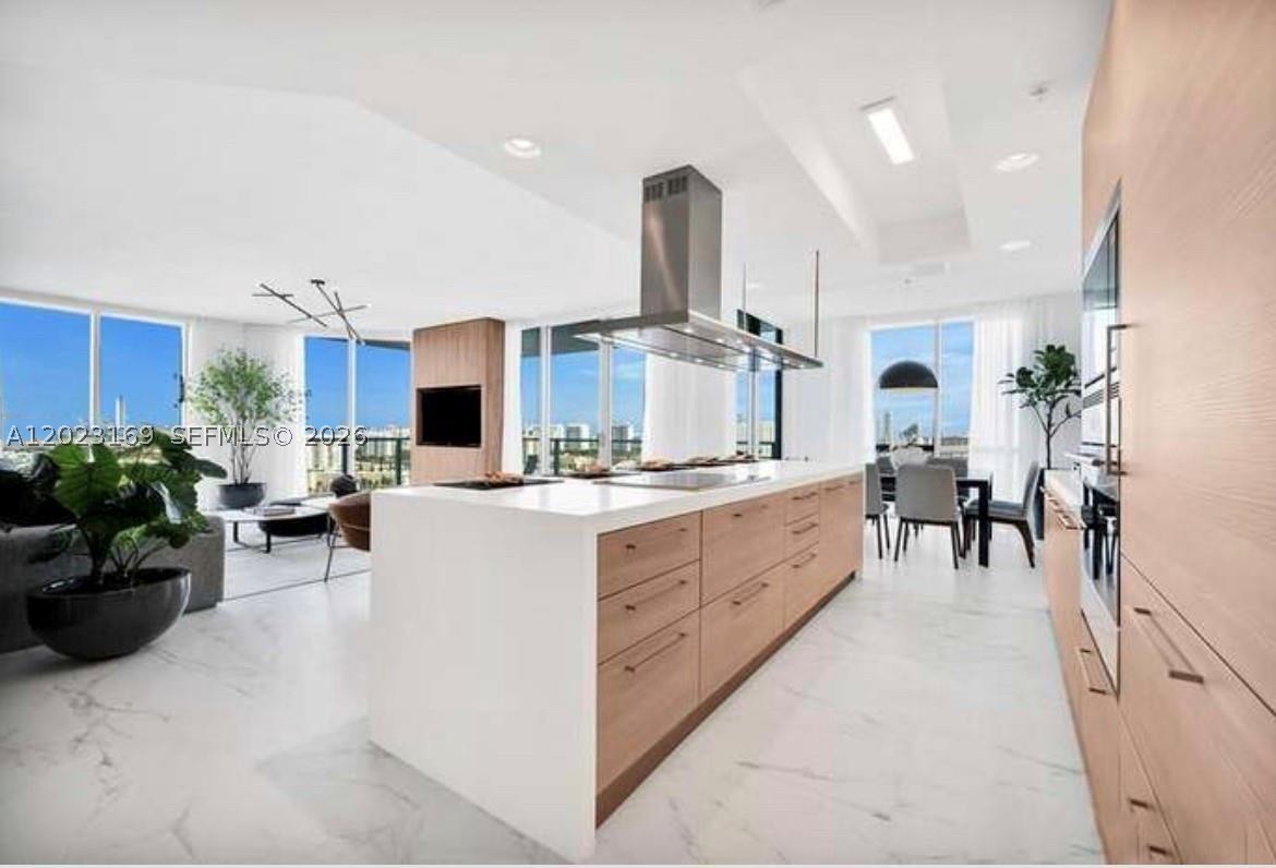 17111 Biscayne Blvd 2209 — photo