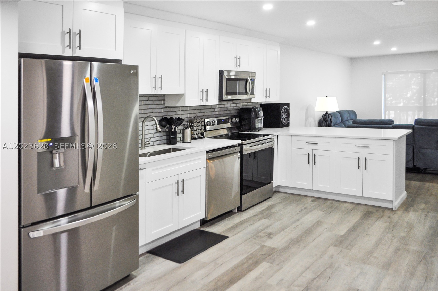 1021 Mockingbird Ln 202 — photo