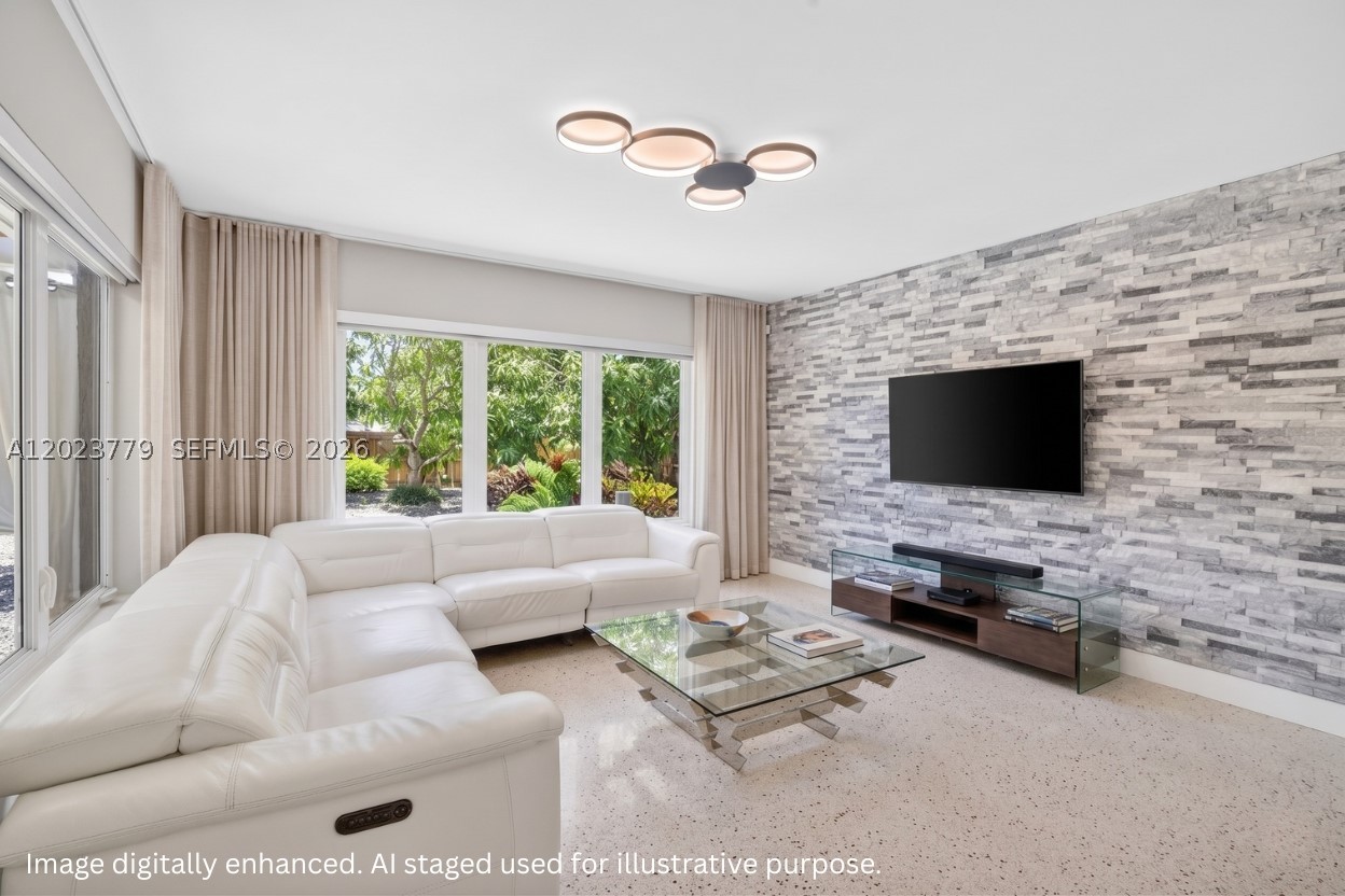 709 NW 9th Ct — photo