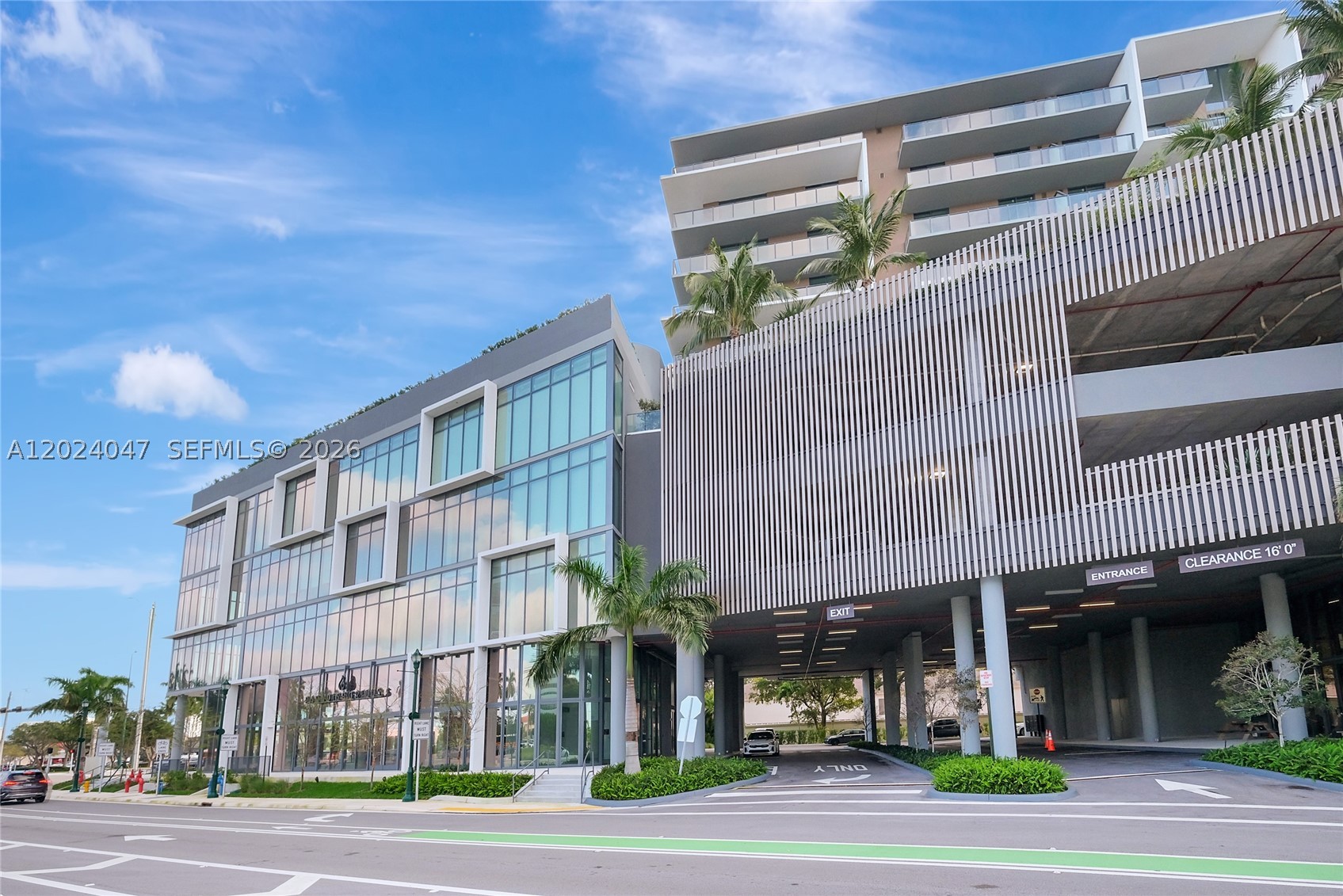 21290 Biscayne 306 — photo