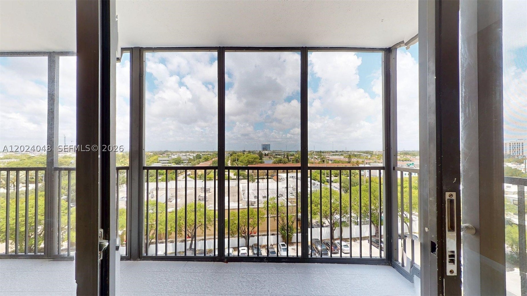 20100 W Country Club Dr 801 — photo