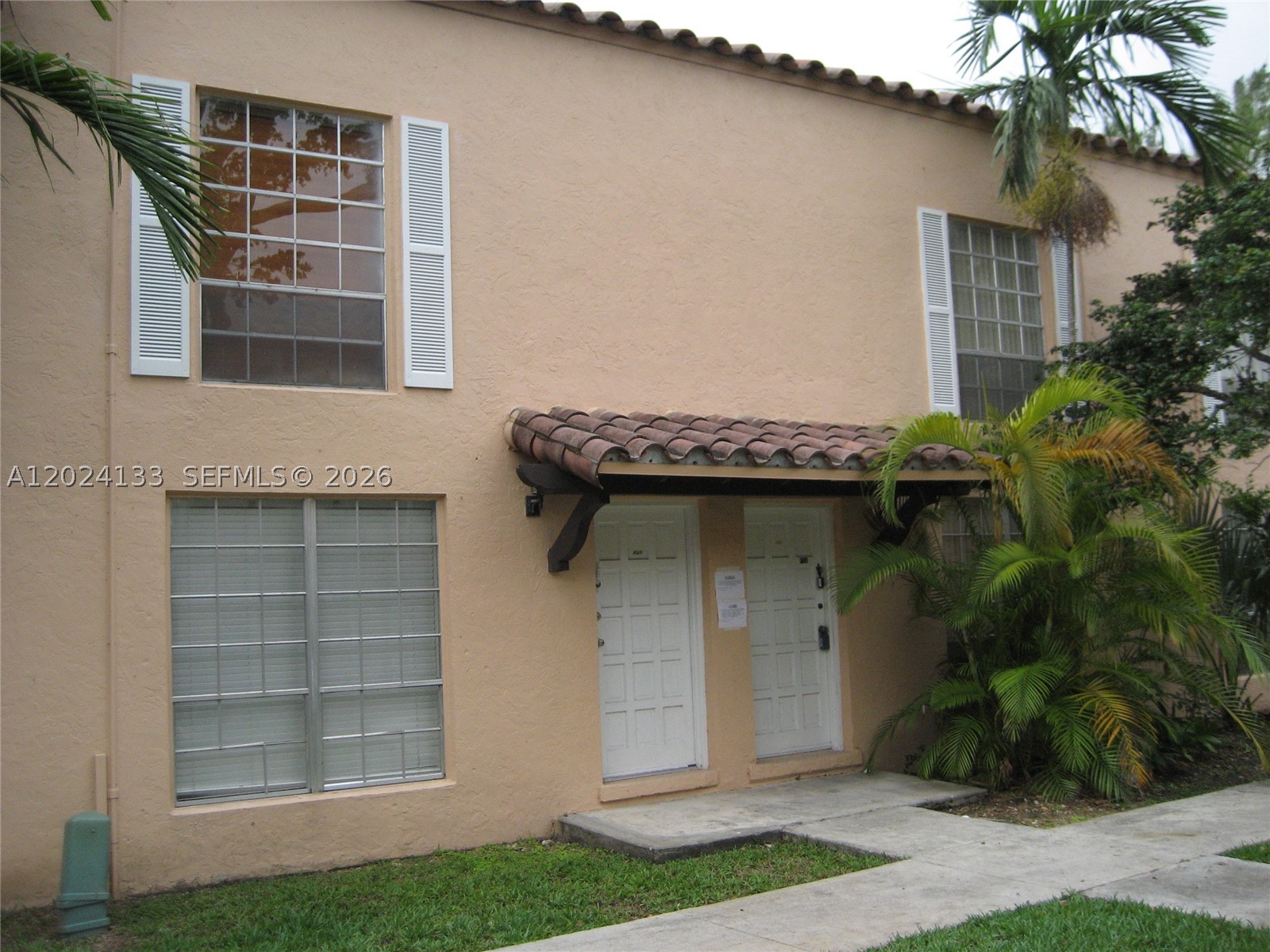 10806 N Kendall Dr P-26 — photo