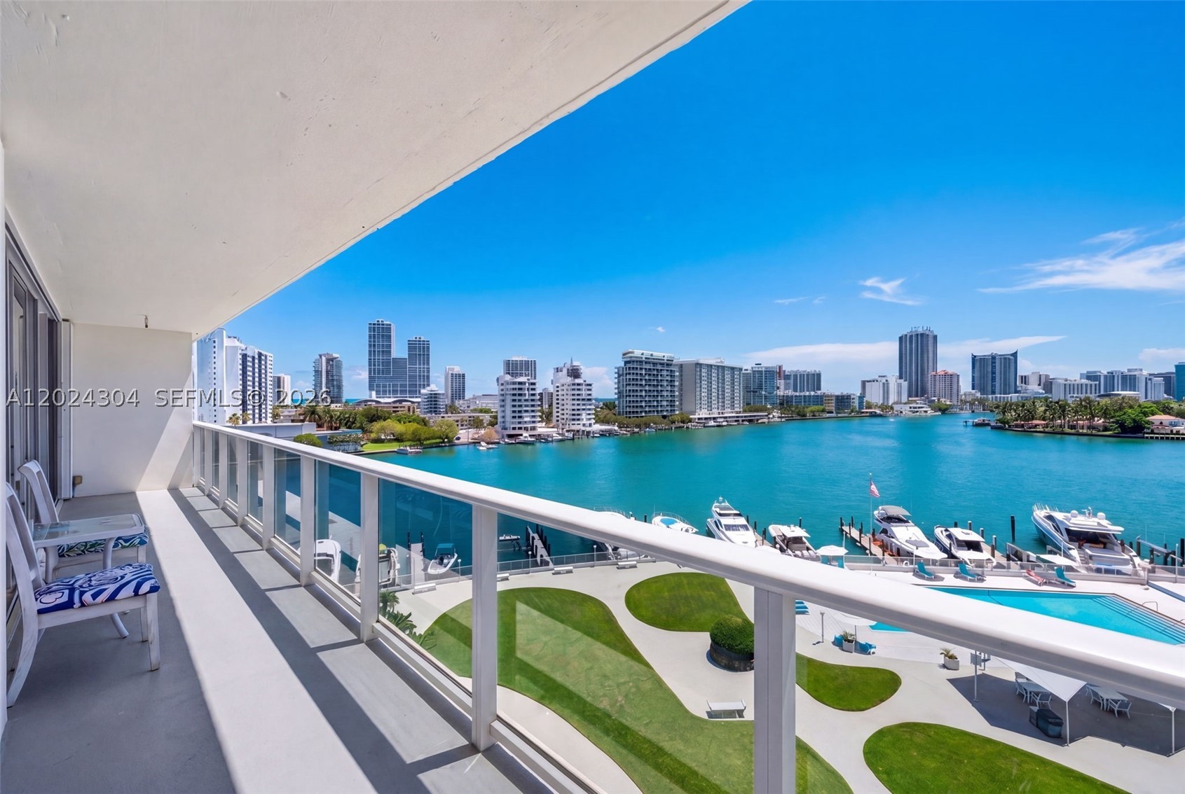 900 Bay Dr 606 — photo