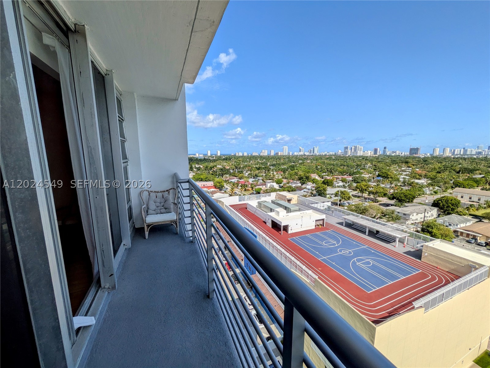 1720 Harrison St 14D — photo