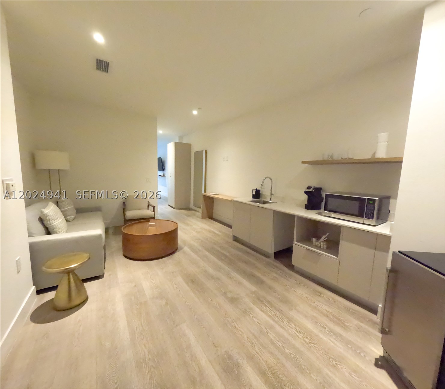 229 SW 9th St 508 — photo