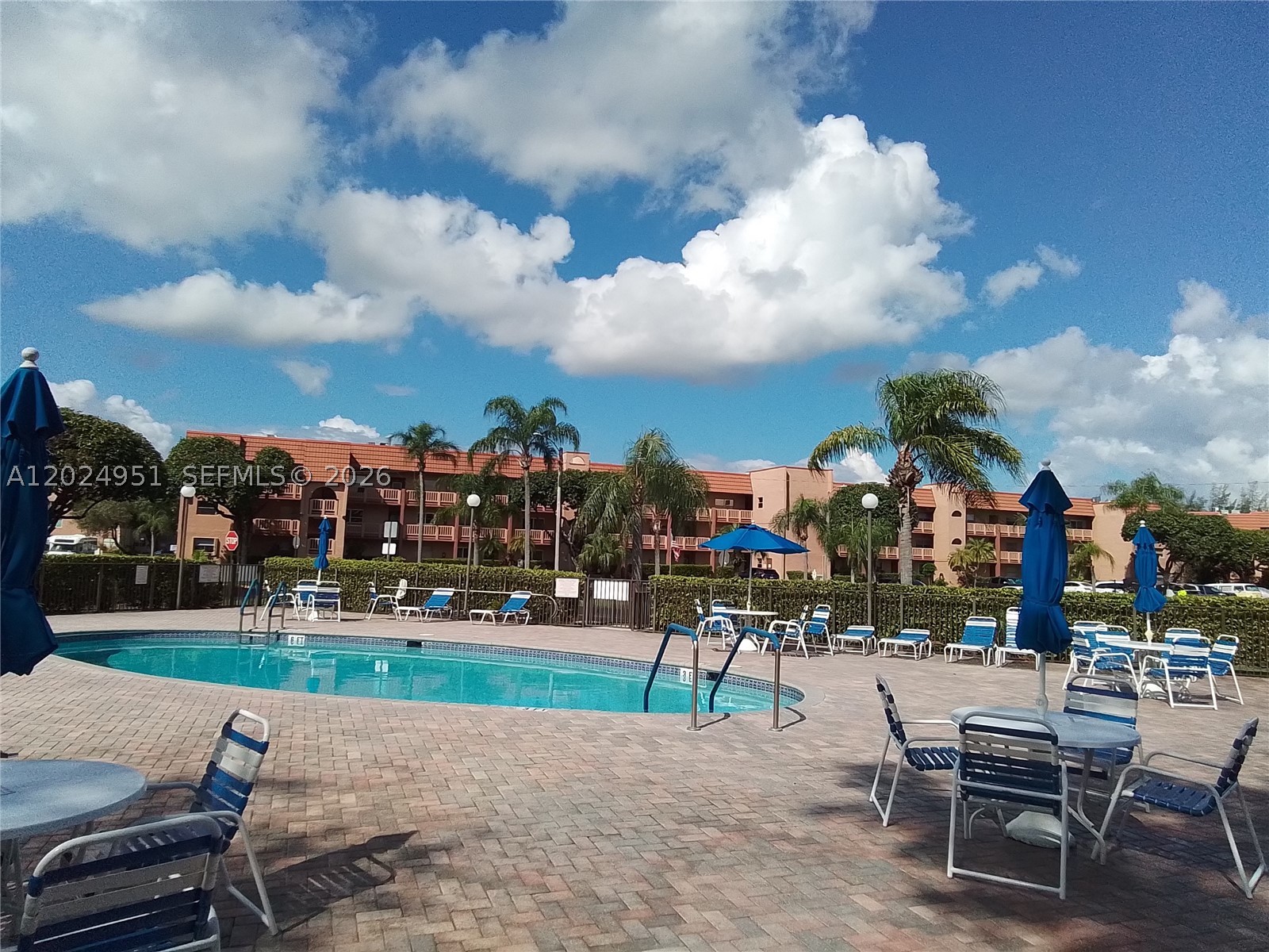 9581 Sunrise Lakes Blvd 202 — photo