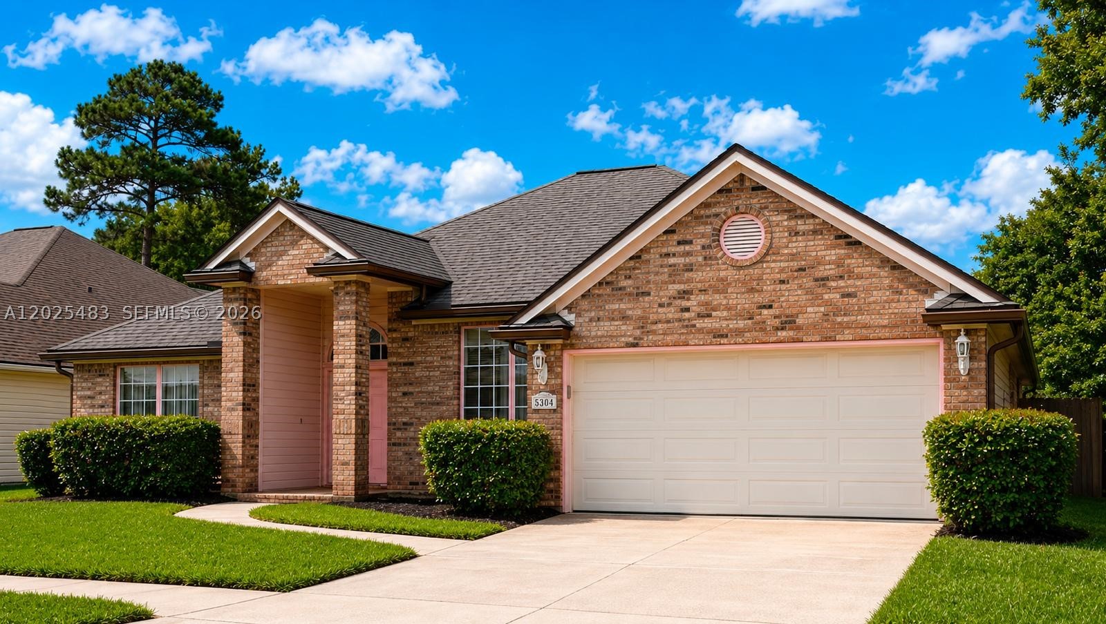 5304 Chestnuts Lake Drive — photo