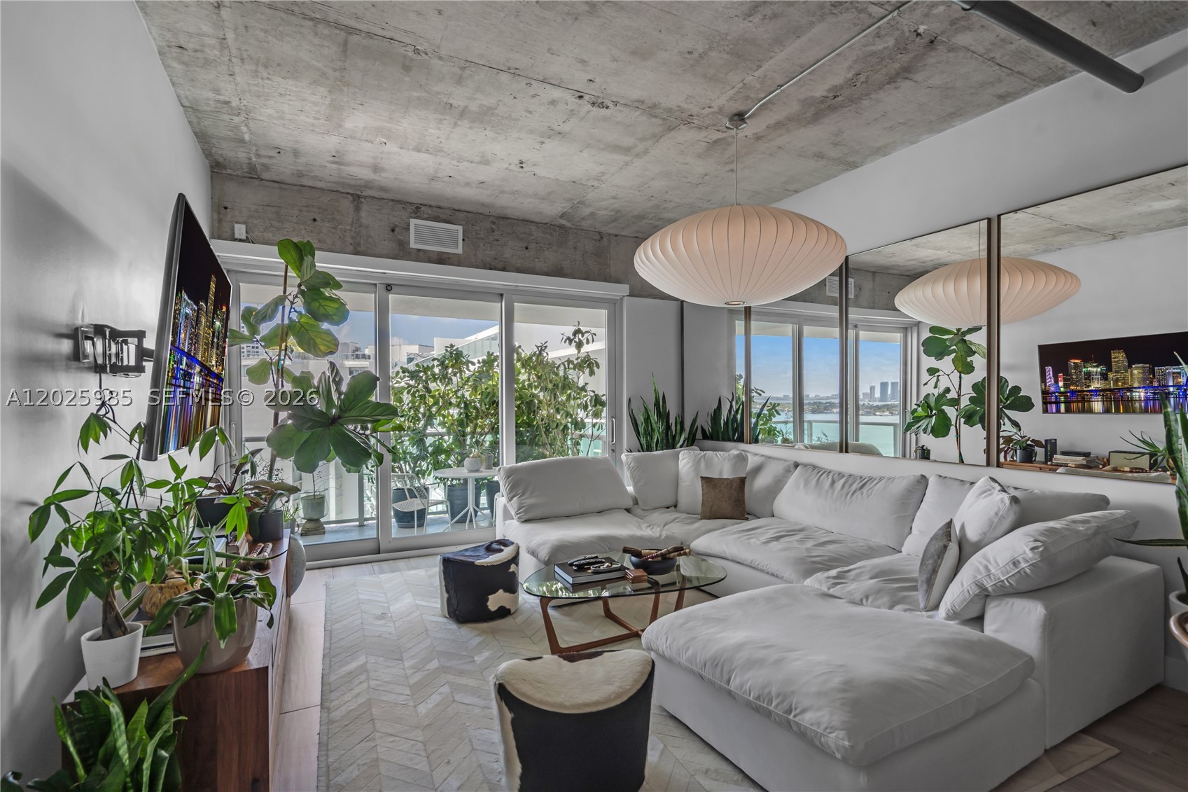 1000 West Ave Ph23 — photo