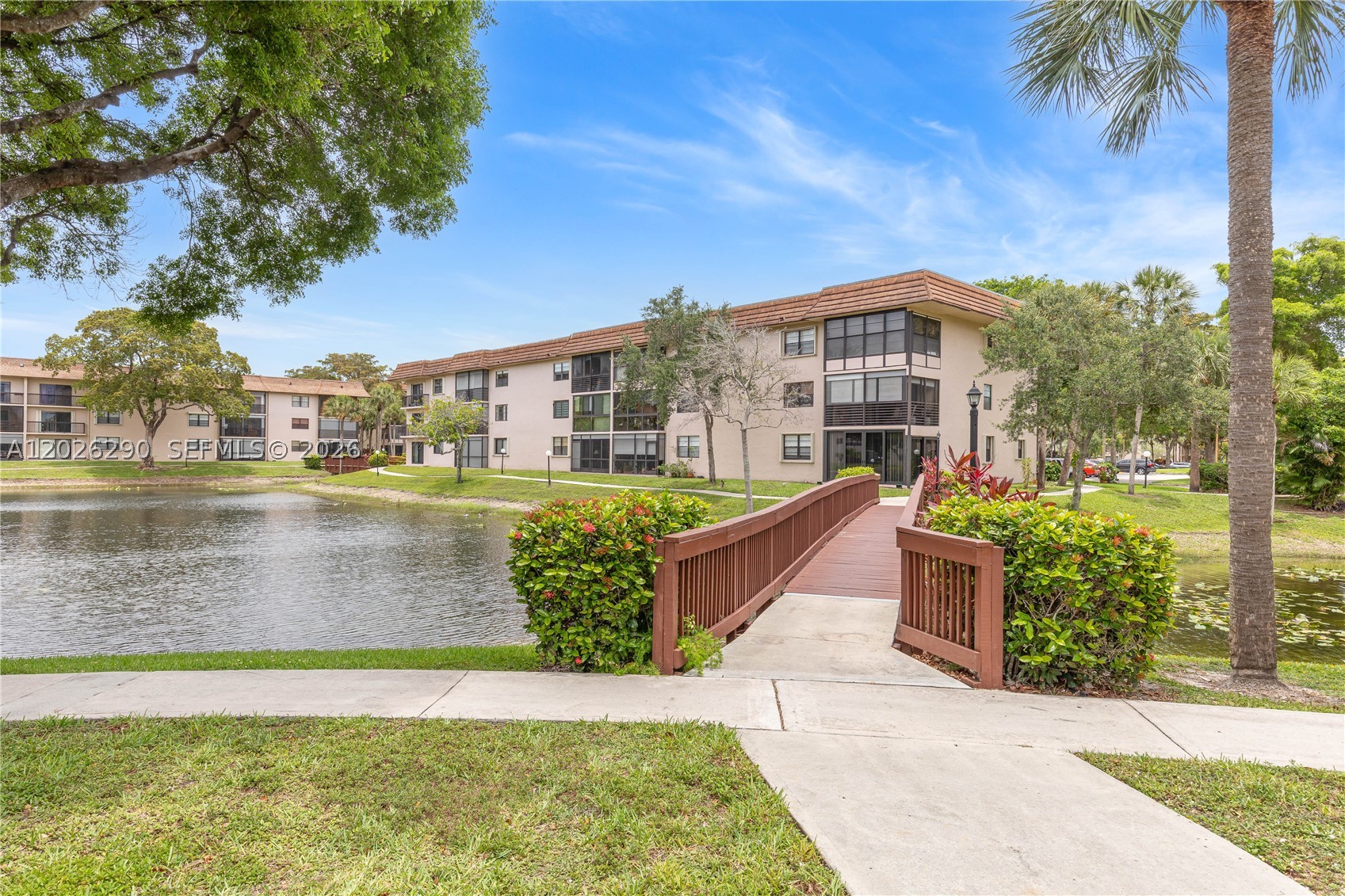 4950 E Sabal Palm Blvd 106 — photo