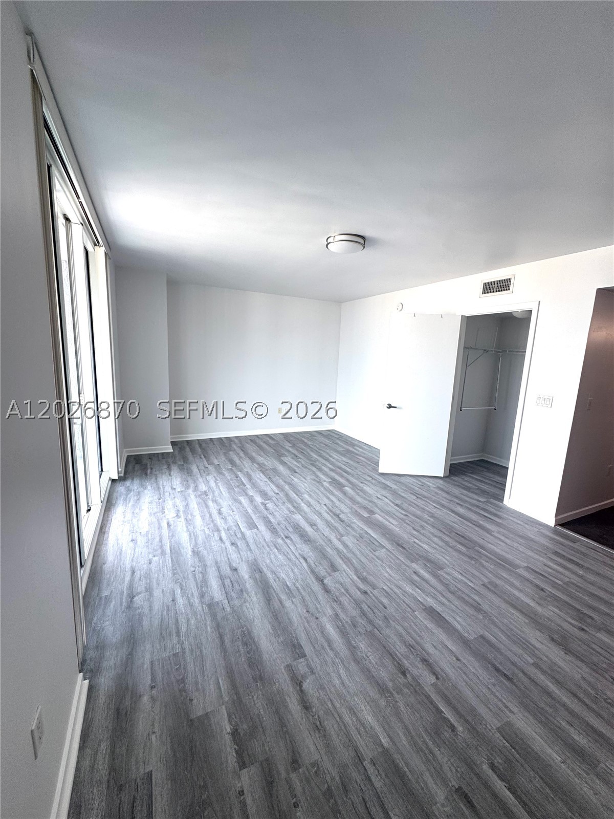 50 Biscayne Blvd 3303 — photo