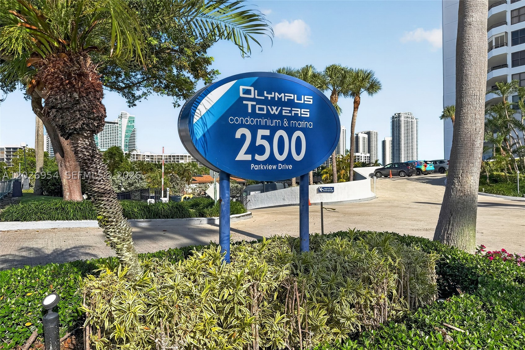 2500 Parkview Dr 1717 — photo