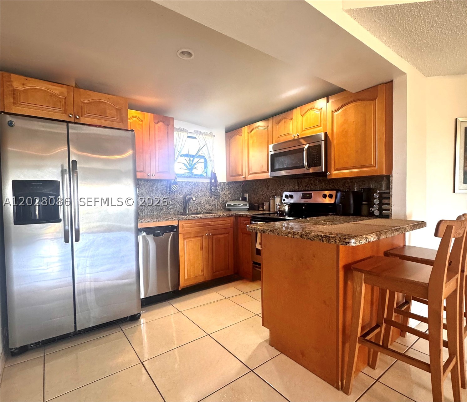 8290 Lake Dr 506 — photo