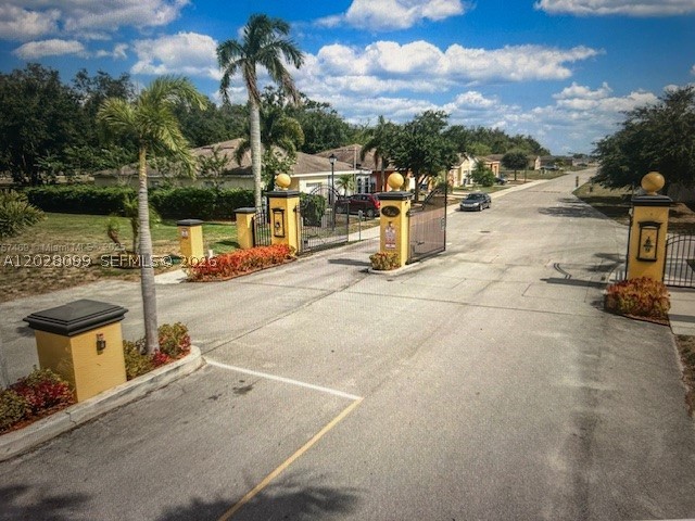 1497 Las Villas Blvd — photo
