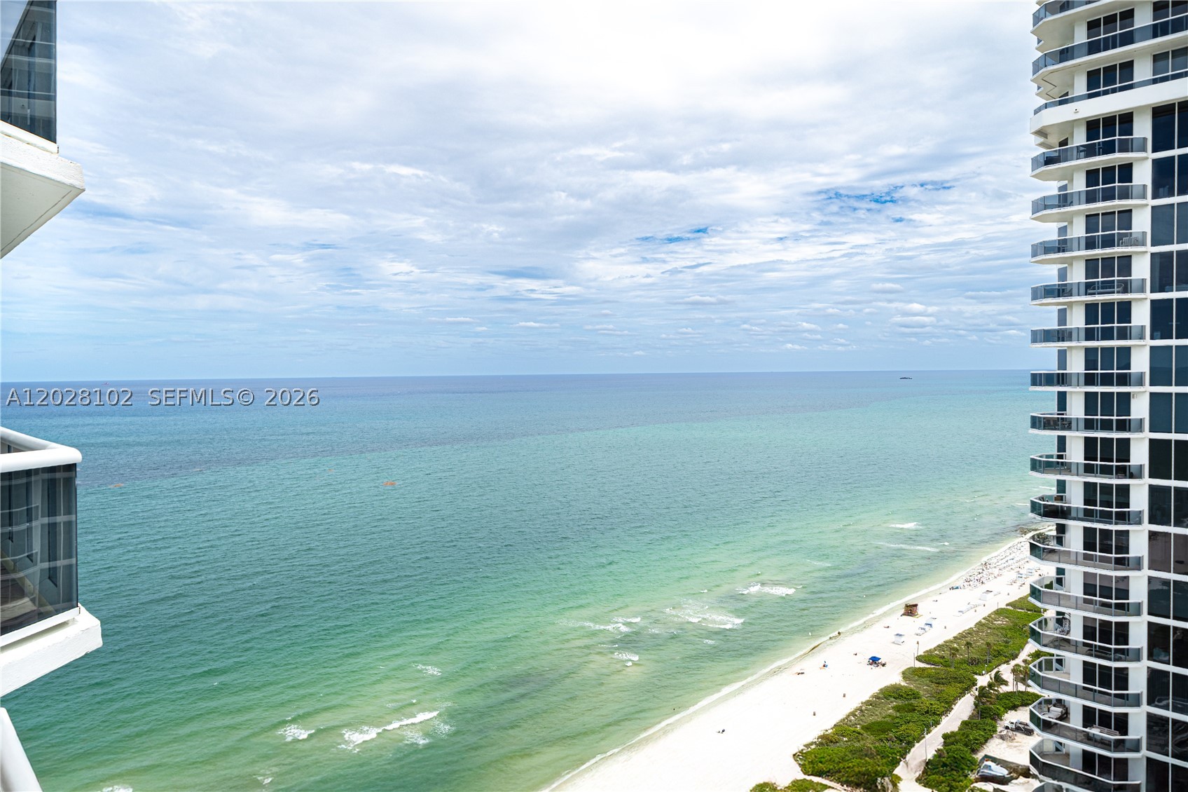 4779 Collins Ave Unit 3504 — photo