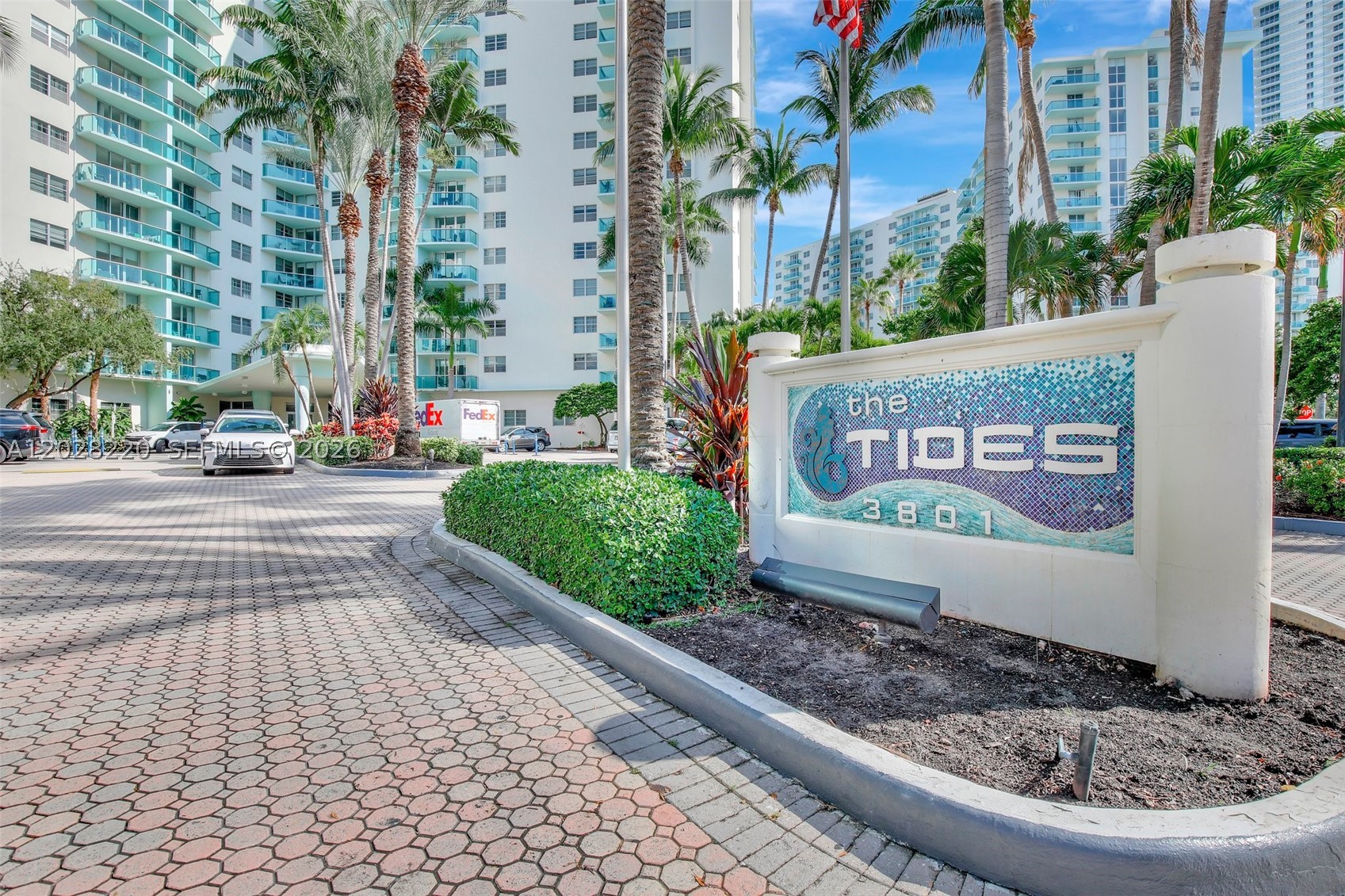 3801 S Ocean Dr 6Z — photo