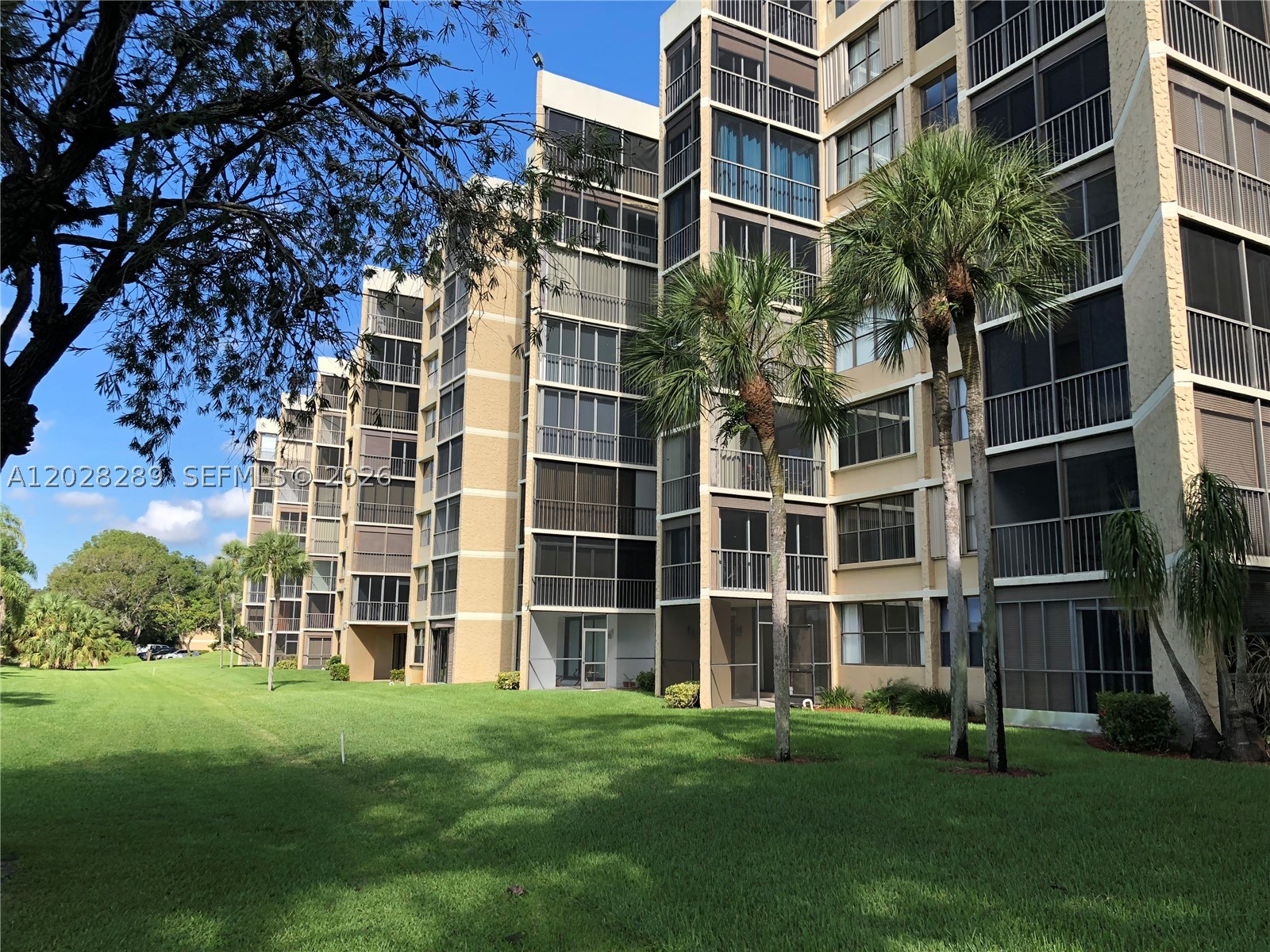 16300 Golf Club Rd 105 — photo