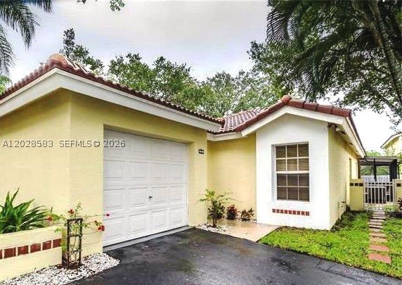 1341 Seagrape Cir — photo
