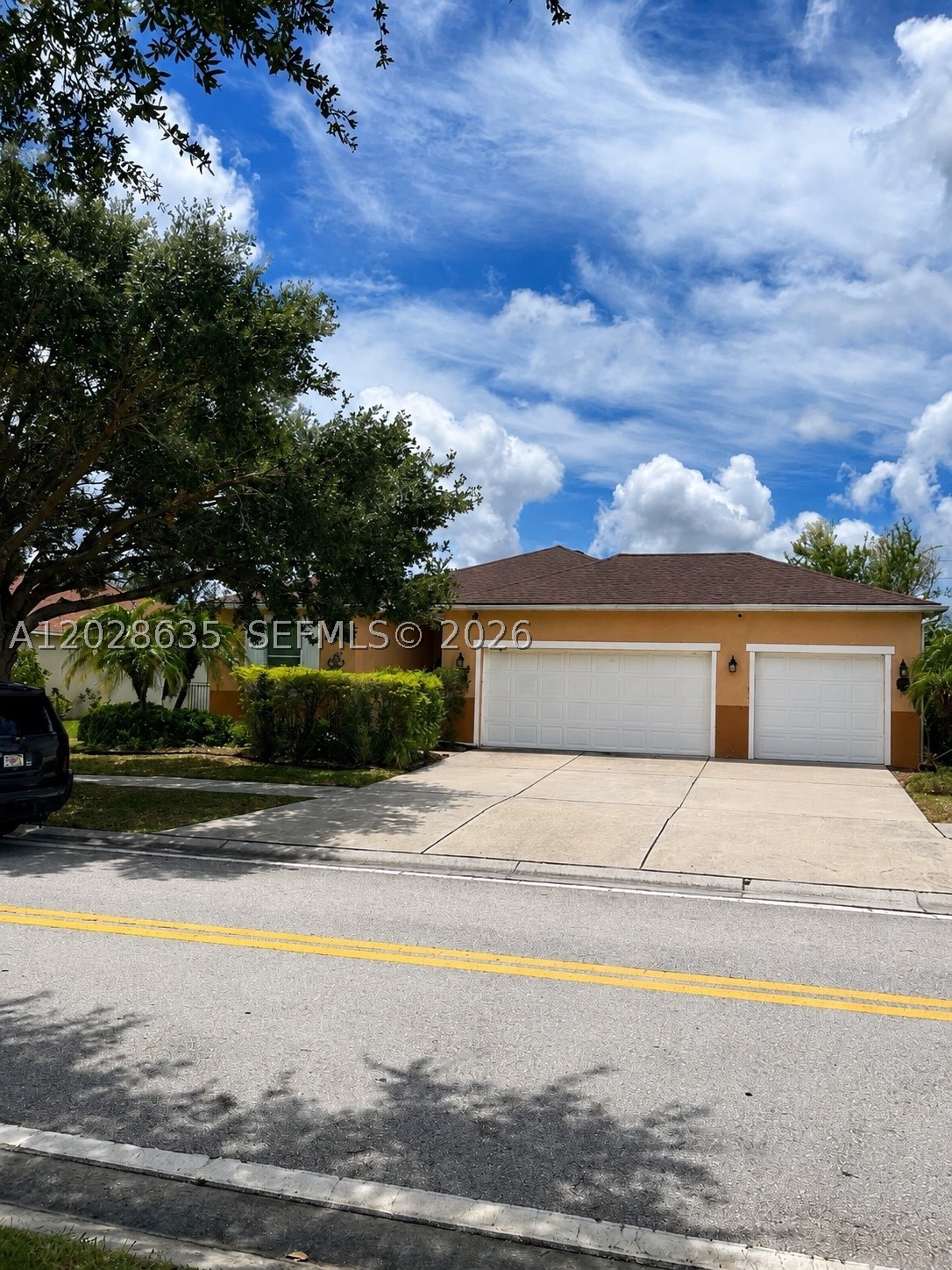 342 Star Shell Dr — photo