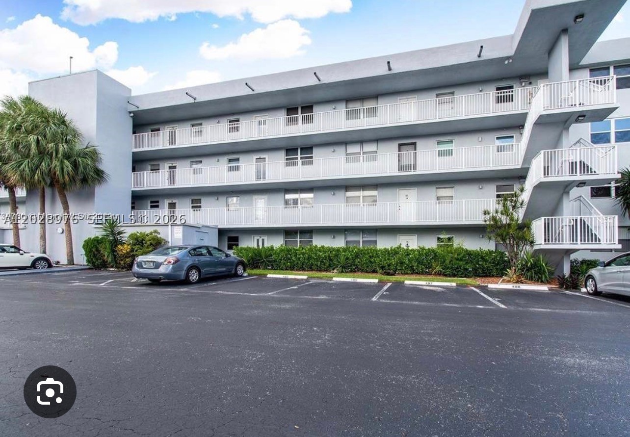 107 Royal Park Dr 4F — photo