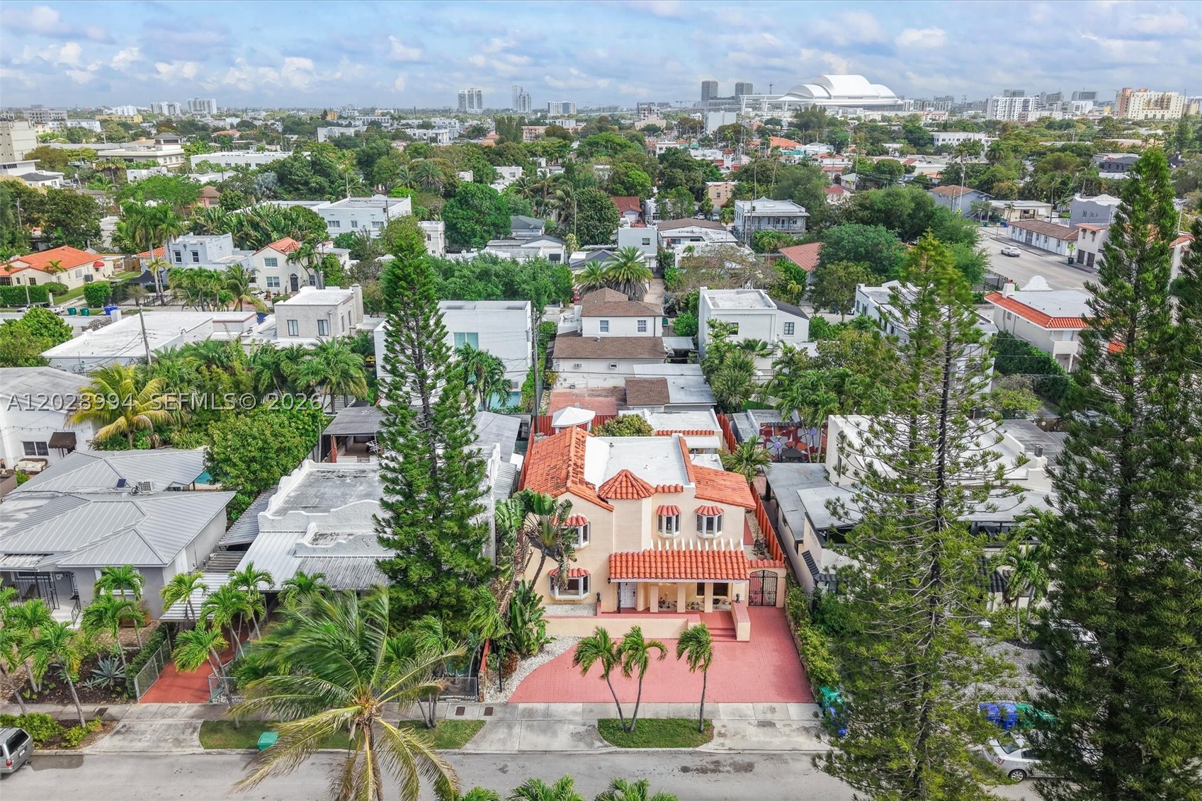 1727 SW 11th Ter — photo