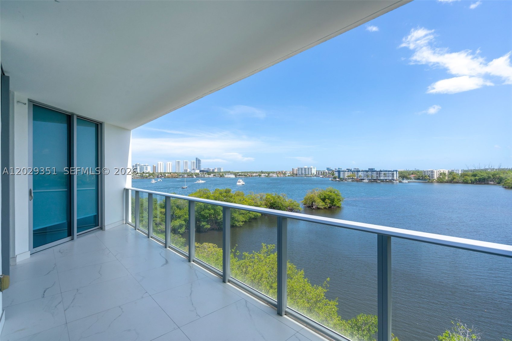 17111 Biscayne Bl 506 — photo