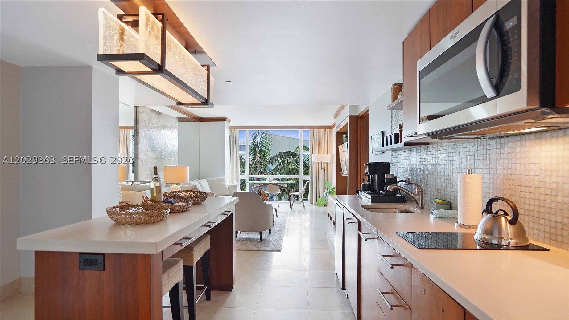 6801 Collins Ave 315 — photo