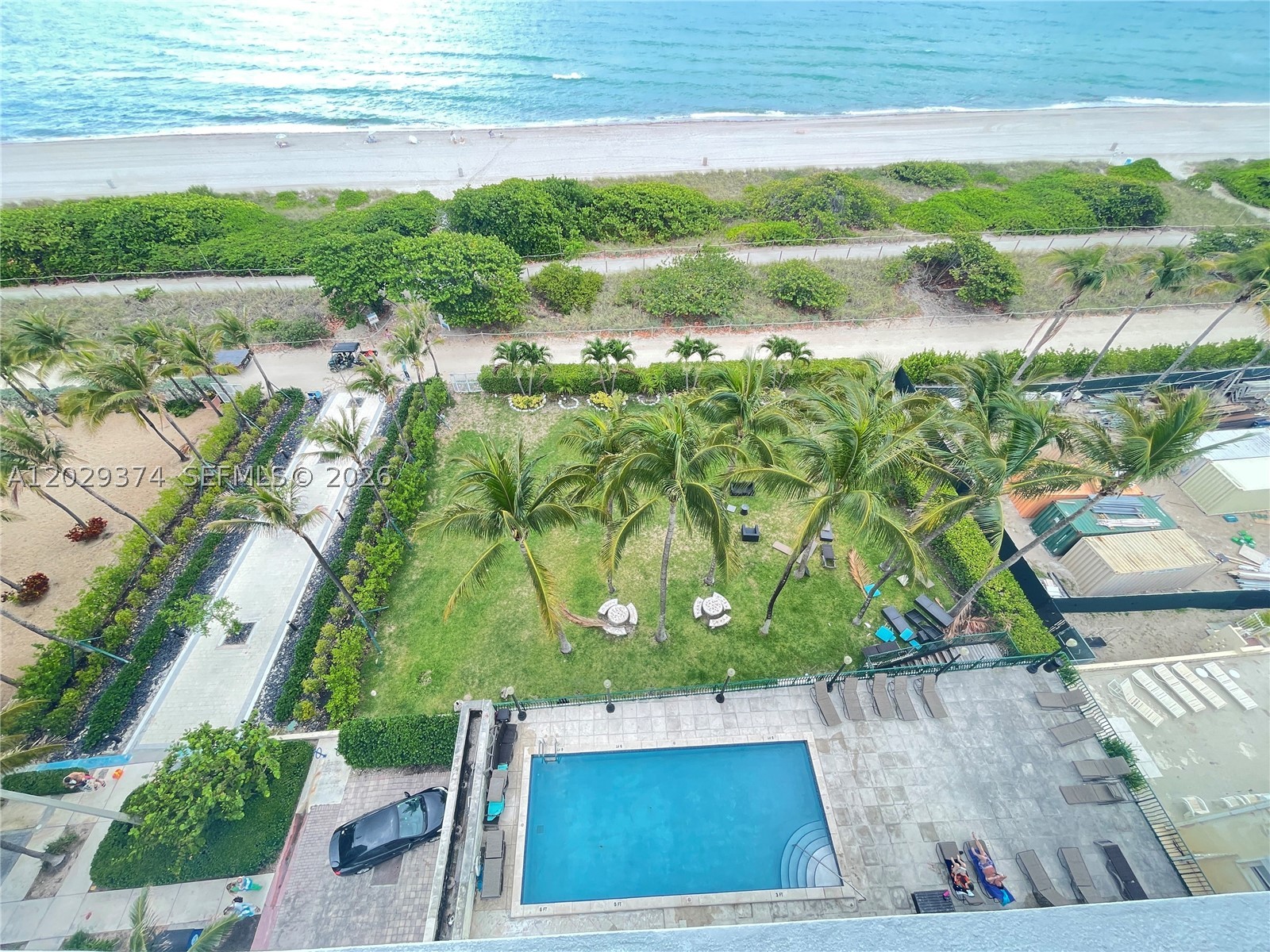9195 Collins Ave 1001 — photo