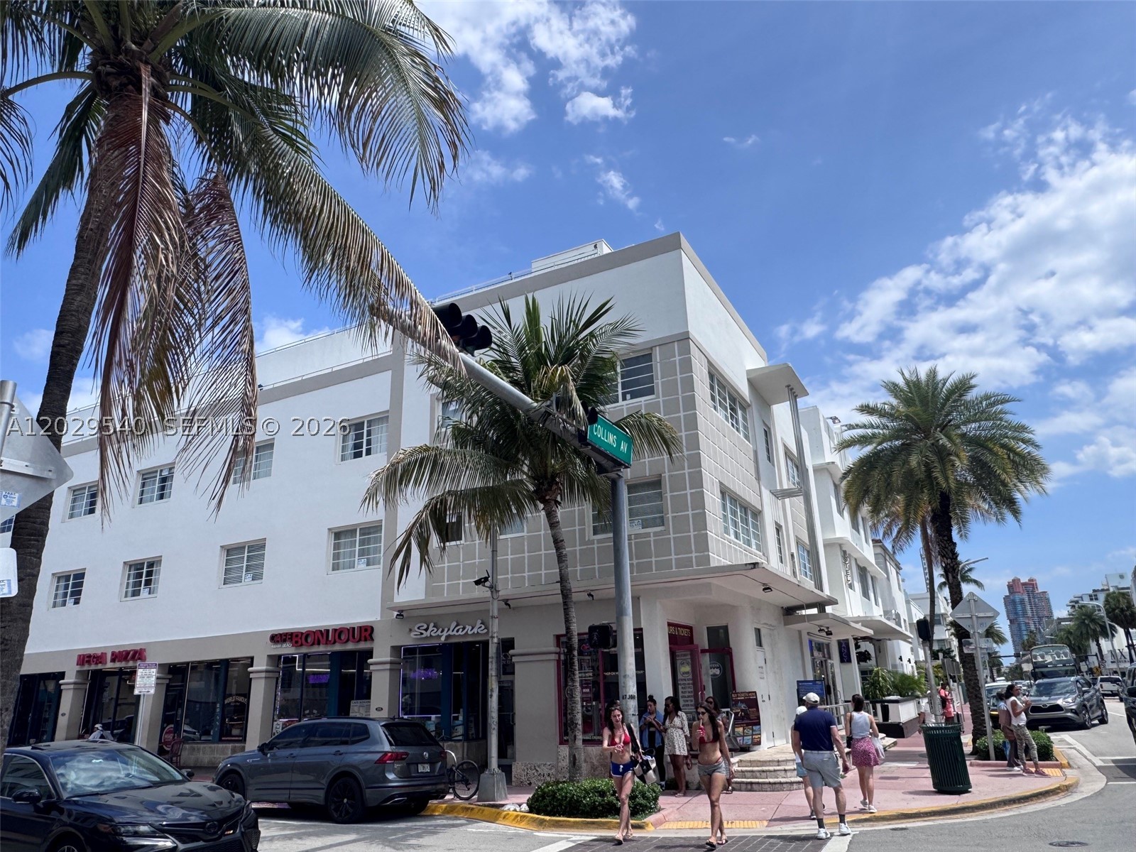 865 Collins Ave 210 — photo
