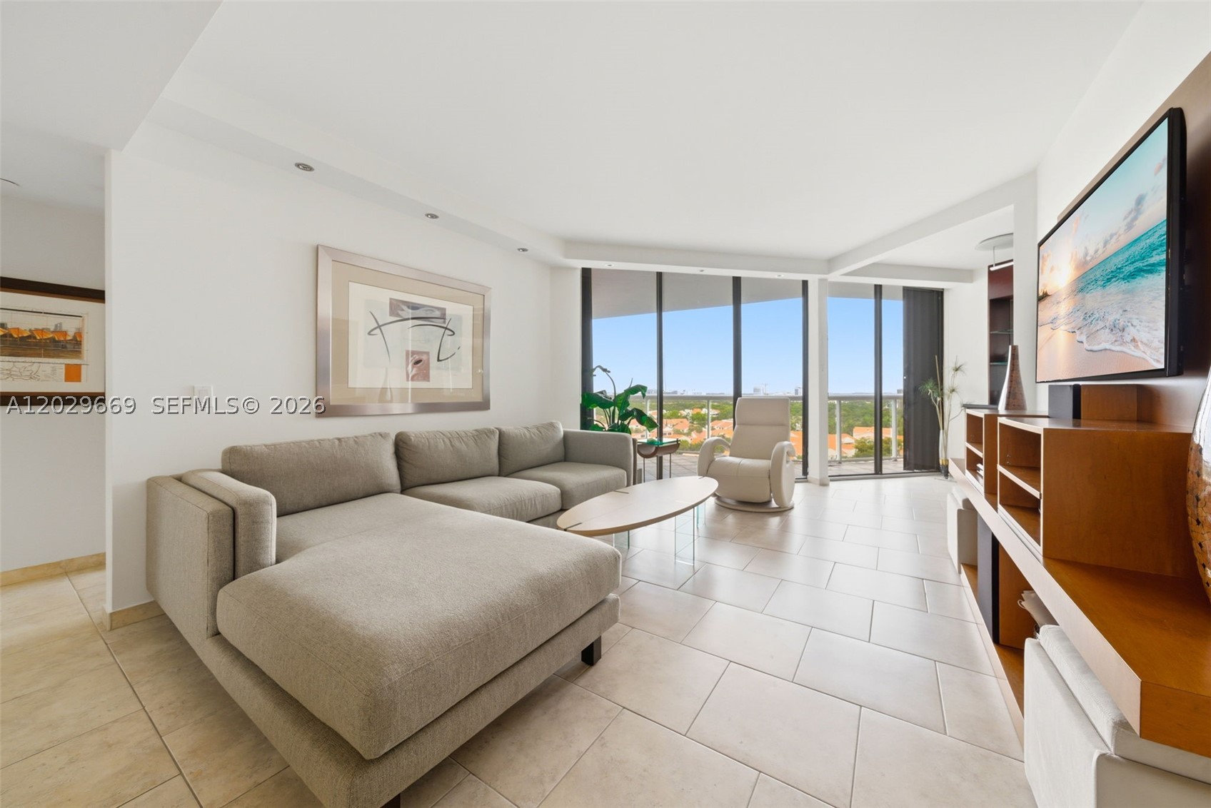 3610 Yacht Club Dr 1115 — photo