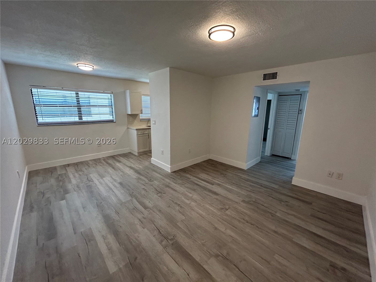 5960 W 25th Ct 102 — photo