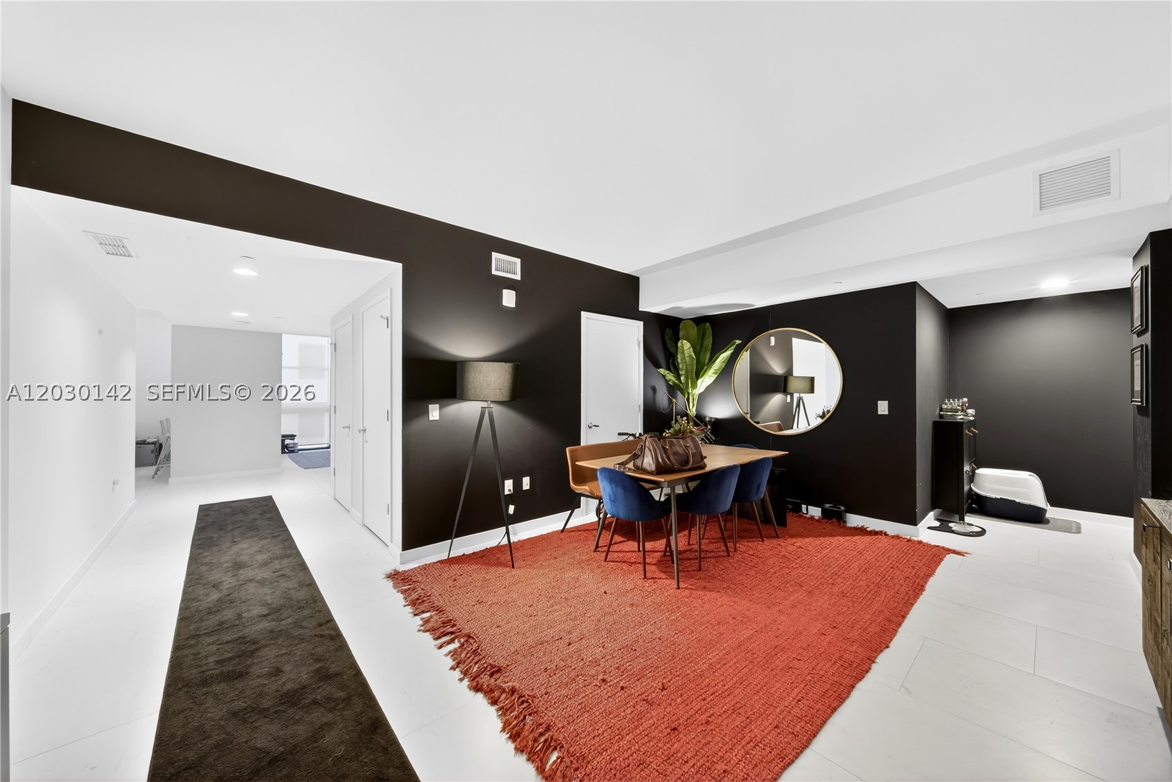 1010 Brickell Ave 2905 — photo