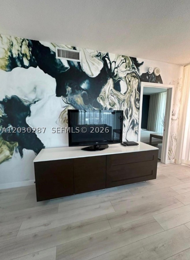 17315 Collins Ave 1406 — photo