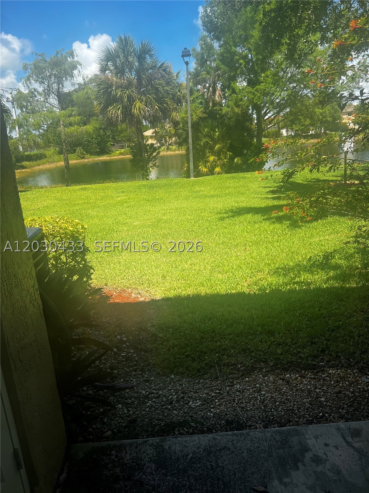 2322 SE 23rd Ave 2322 — photo