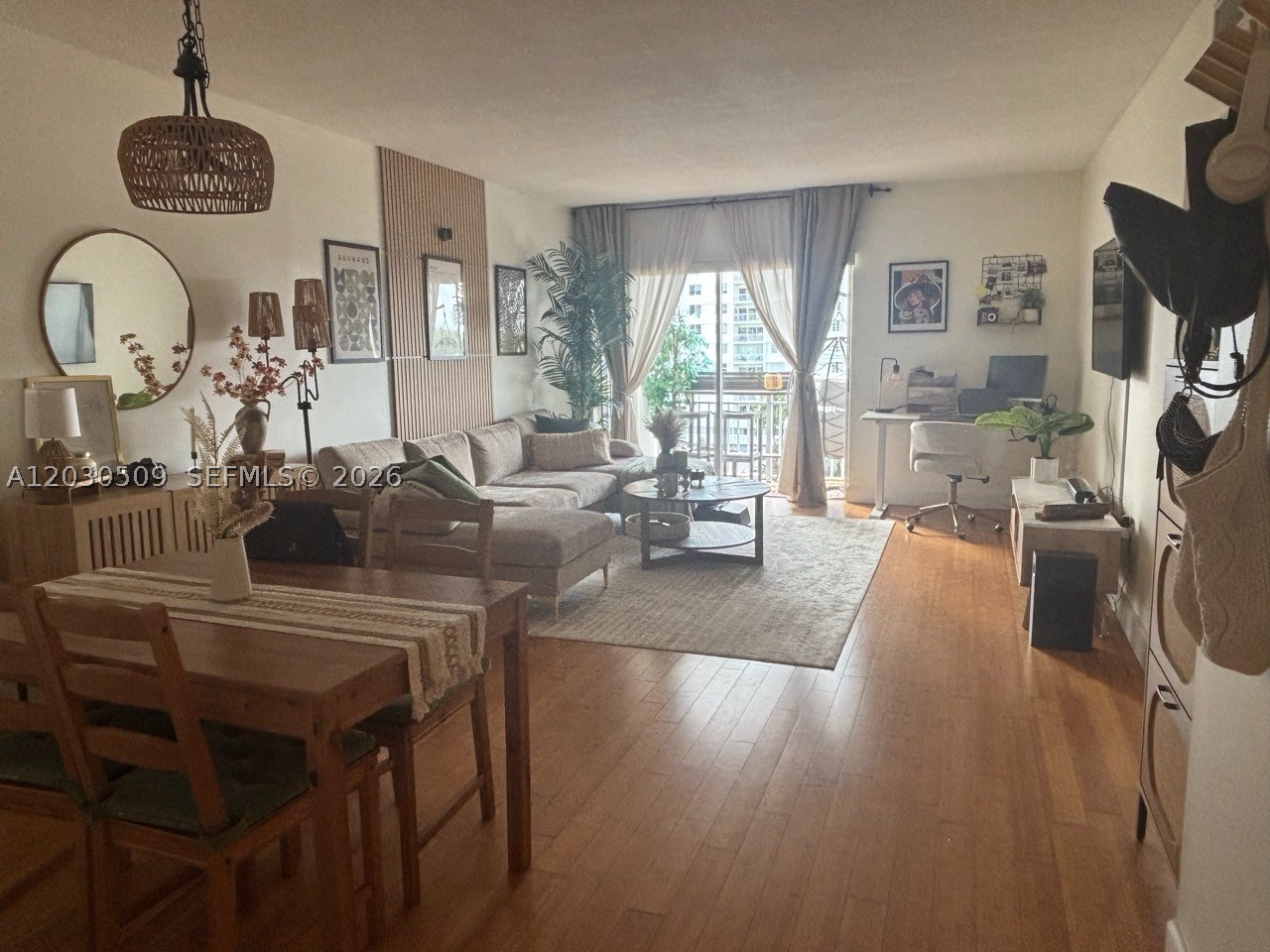 400 Kings Point Dr 622 — photo