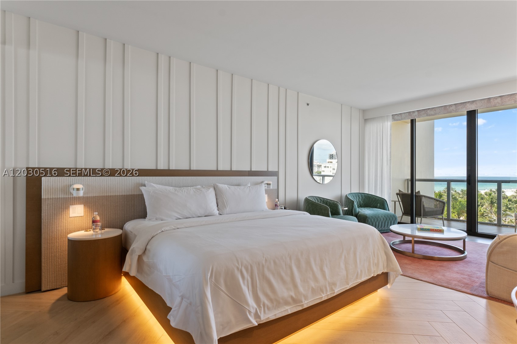 2201 Collins Ave 707 — photo