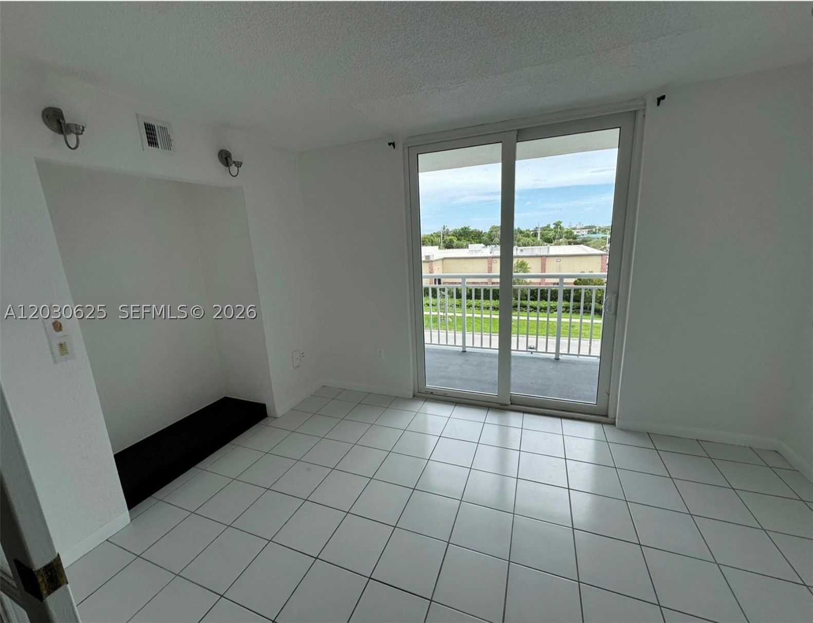 1251 NE 108th St 409 — photo