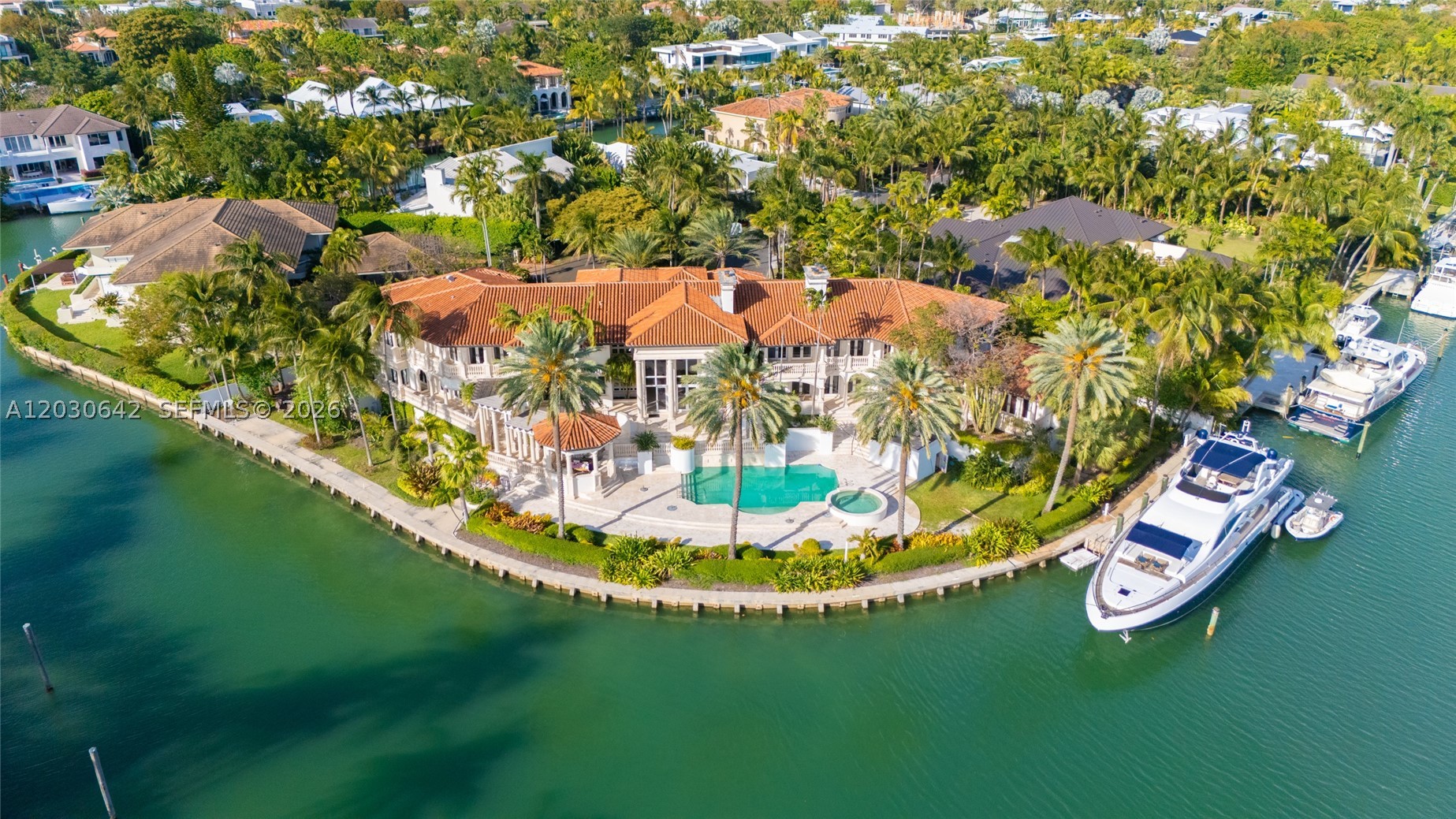 260 Cape Florida Dr — photo