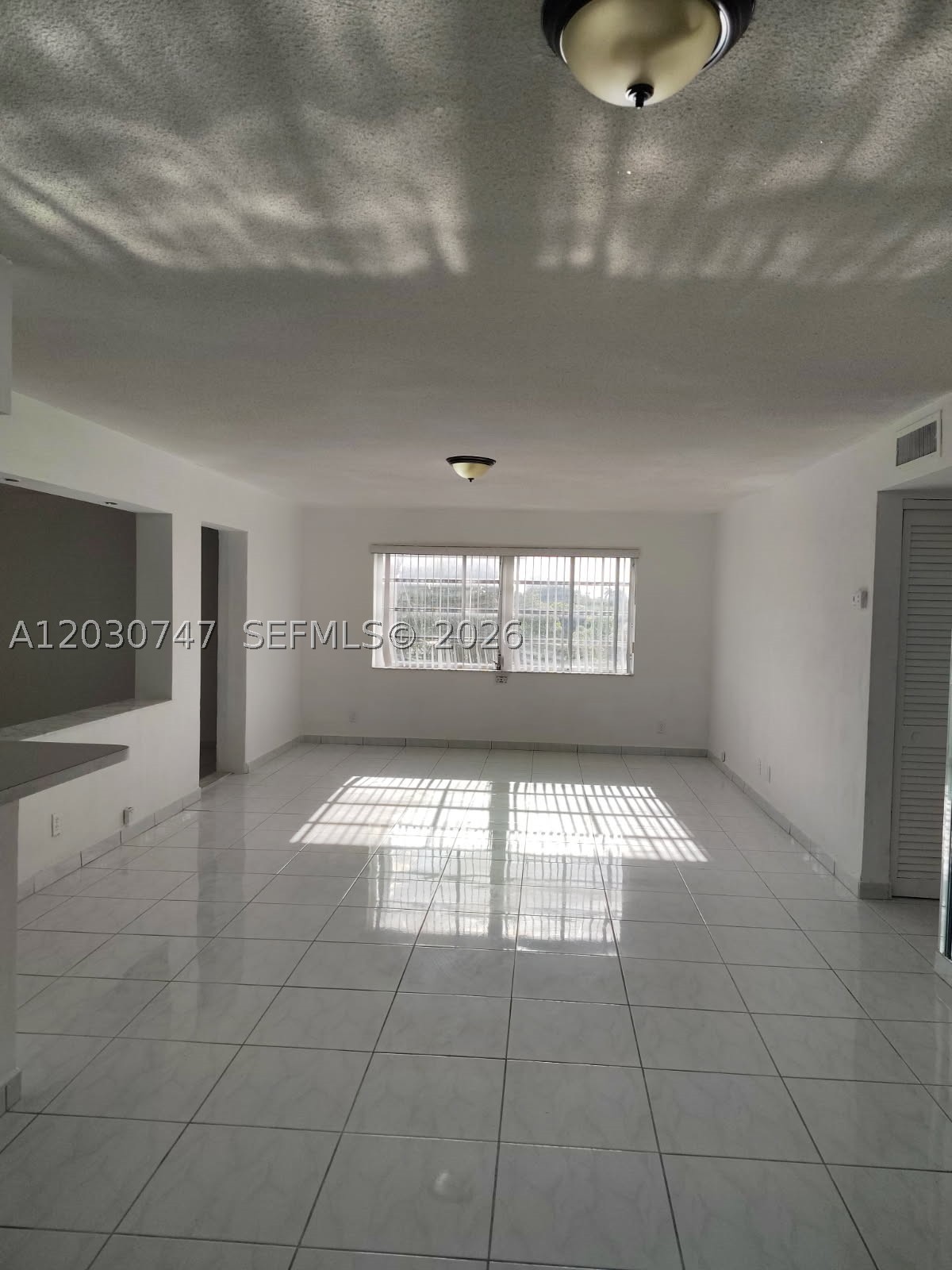 200 NE 12th Ave 1C — photo