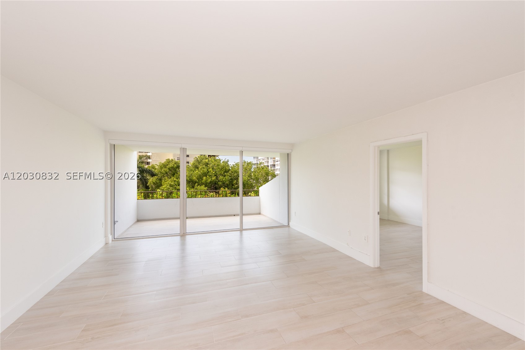 155 Ocean Lane Dr 403 — photo