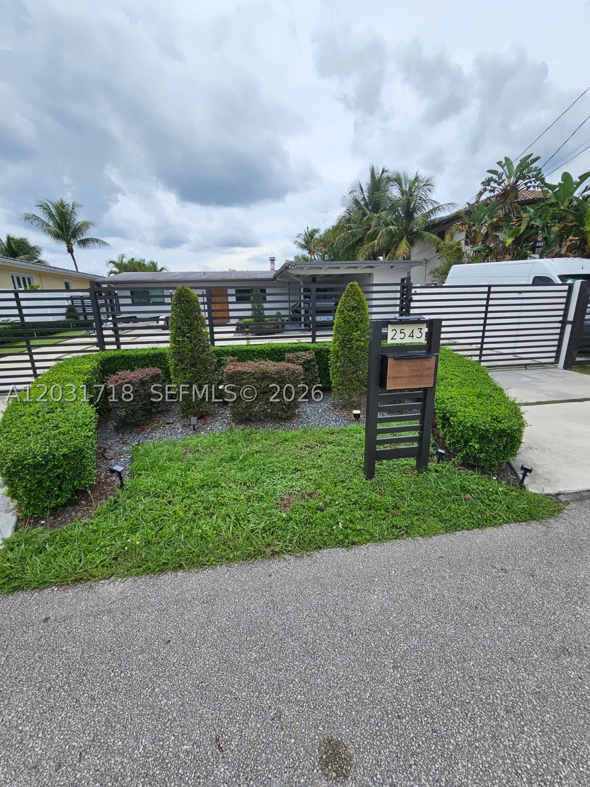 2543 Gulfstream Ln — photo