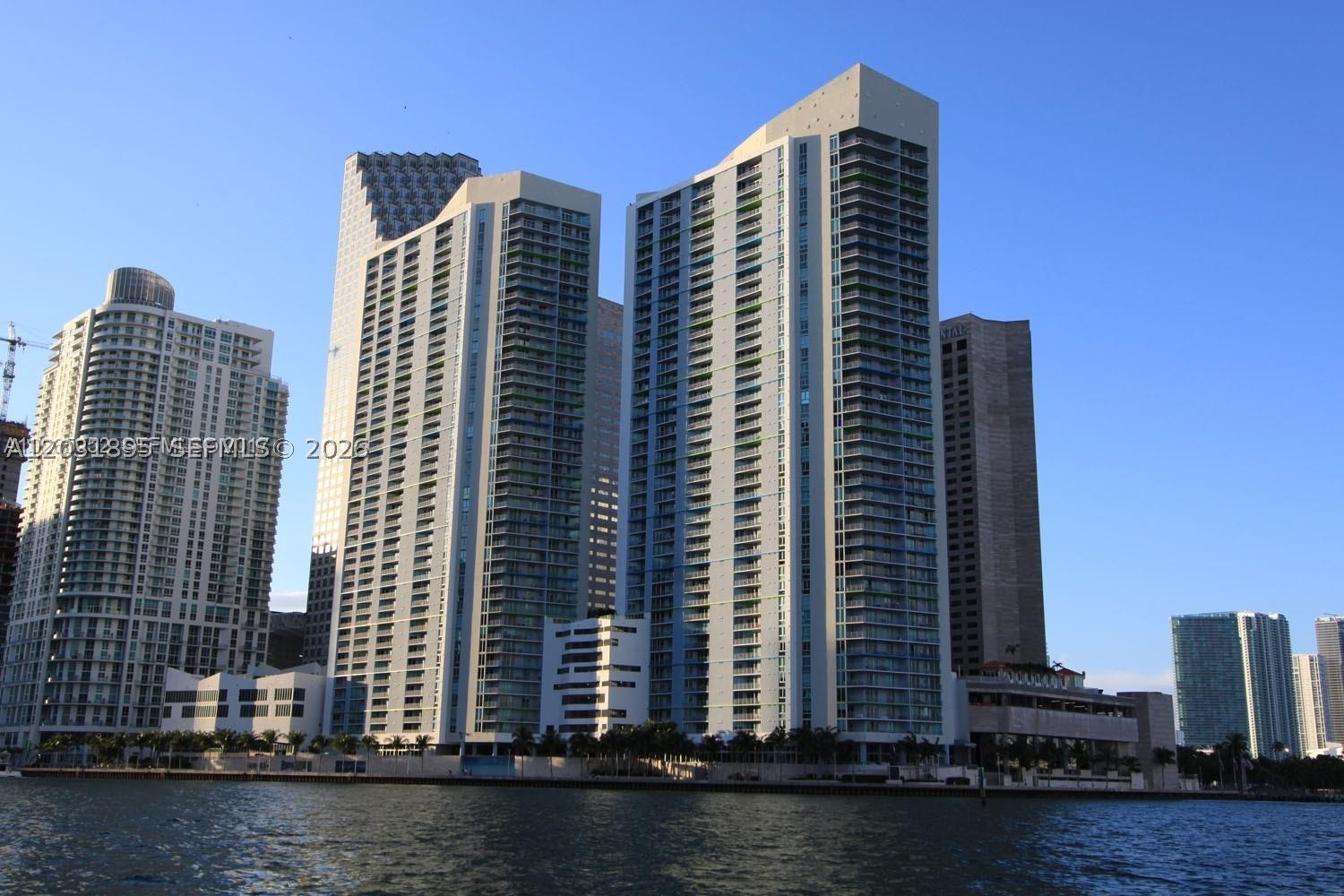 325 S Biscayne Blvd 2824 — photo