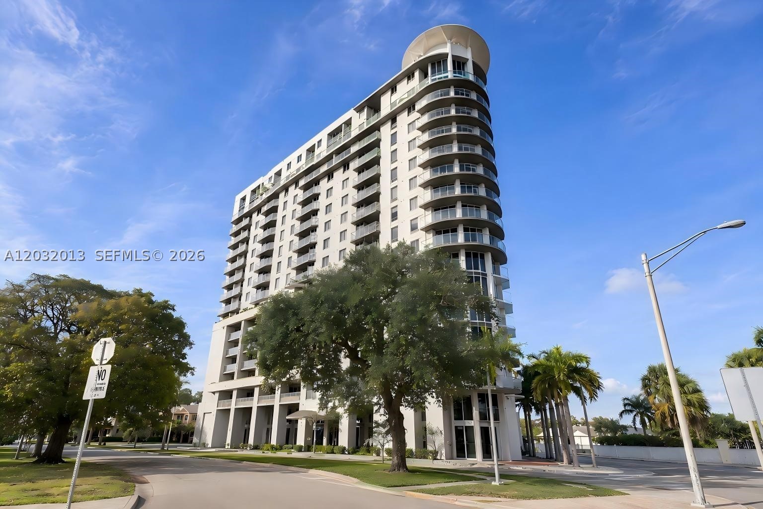 1 Glen Royal Pkwy 1210 — photo
