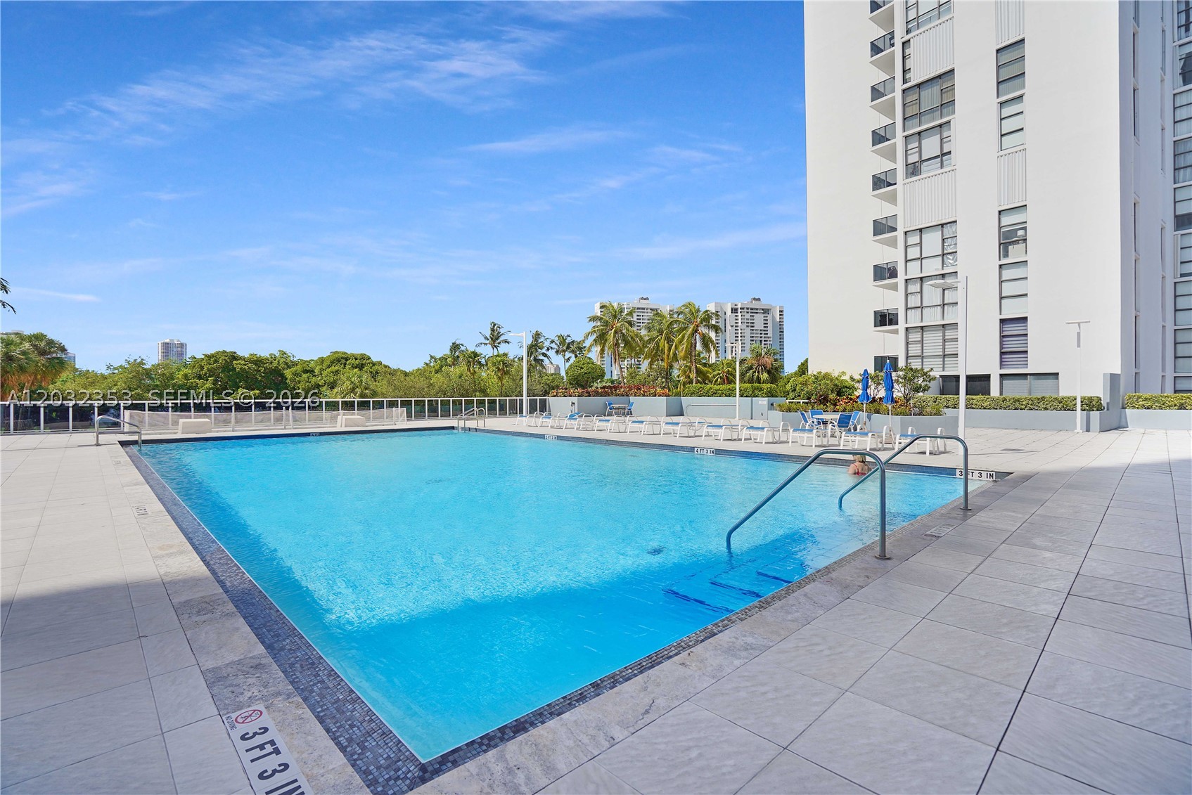 3625 N Country Club Dr 603 — photo
