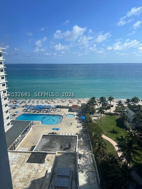 19201 Collins Ave 1044 — photo