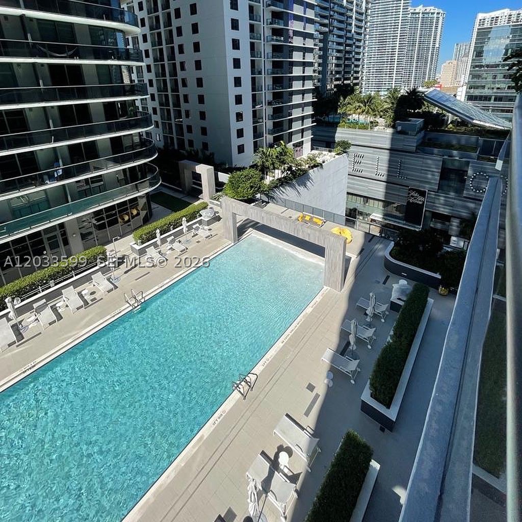 45 SW 9th St 1407 — photo